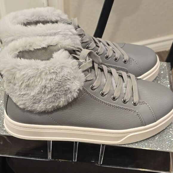 Koolaburra By Ugg Sundell Fuzz Chukka- Wild Dove - Picture 9 of 12